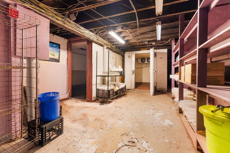 More Photos Of 142 Cross St, Somerville Restaurant For Sale