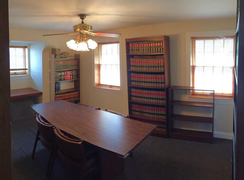 More Photos Of 402 Crain Hwy N, Glen Burnie Office For Sale