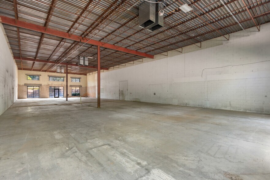 More Photos Of 3586 Pierce Dr NE, Chamblee Office For Sale