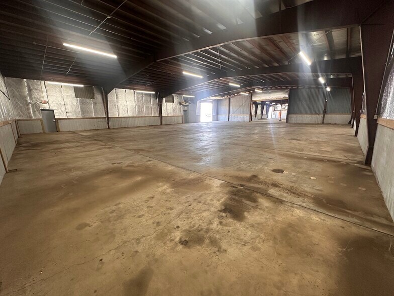 More Photos Of 322 Terminal St SW, Grand Rapids Distribution For Lease