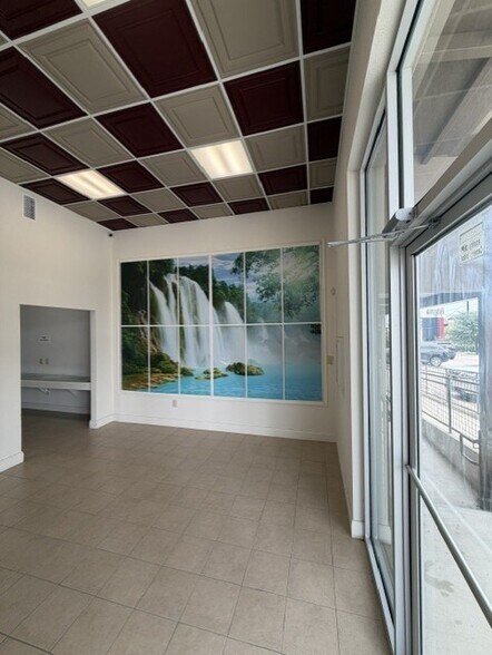More Photos Of 7228 Bandera Rd, San Antonio Storefront Retail Office For Lease