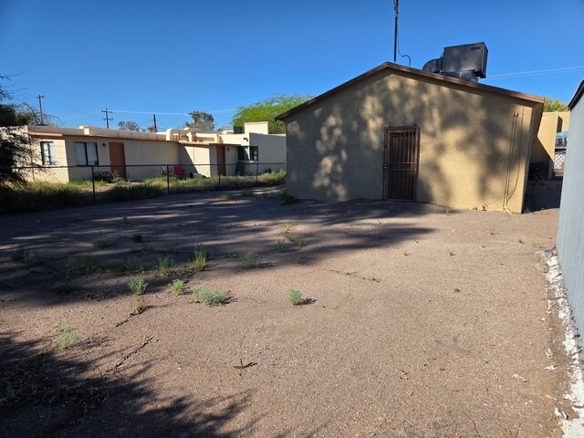 More Photos Of 1026 N Columbus Blvd, Tucson Light Manufacturing For Sale