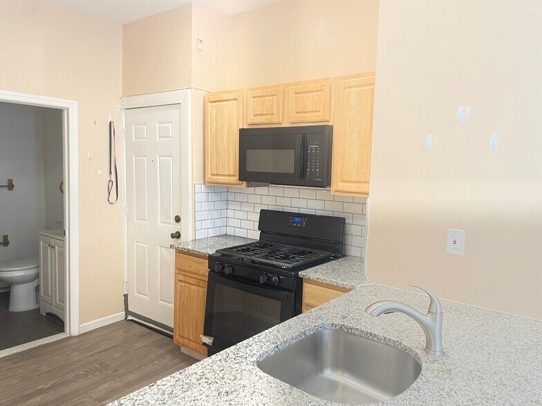 More Photos Of 475-477 Clinton Ave, Newark Storefront Retail Residential For Sale