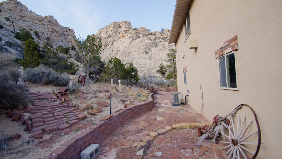 More Photos Of 897 E Cocks Comb Dr, Teasdale Land For Sale