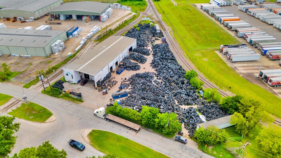 More Photos Of 620 Gellhorn Dr, Houston Warehouse For Sale