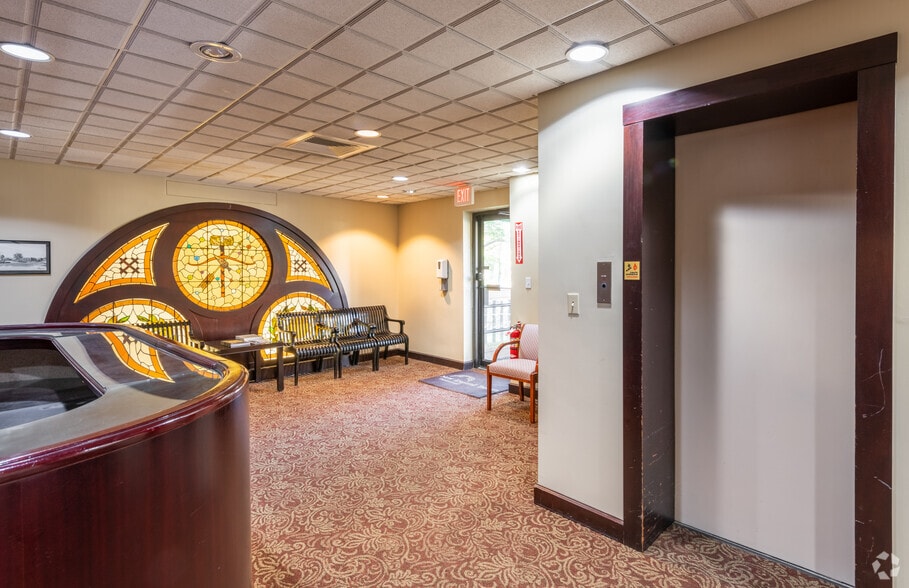 More Photos Of 39 Salisbury St, Worcester Office For Sale