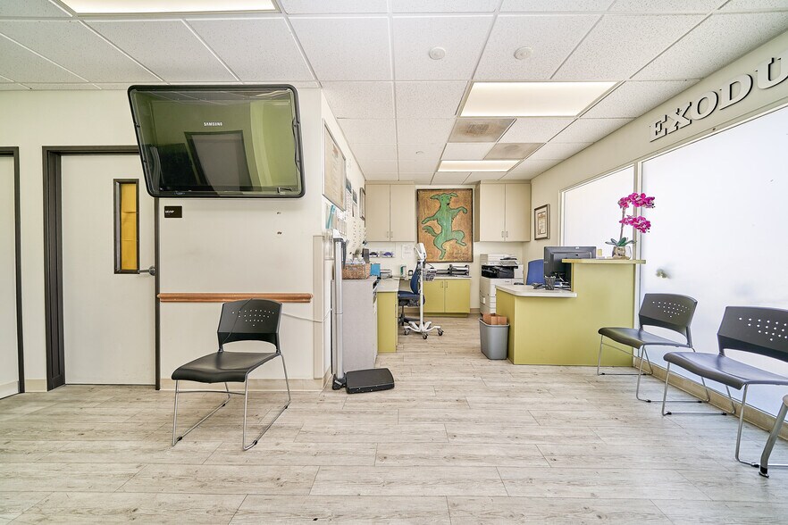 More Photos Of 11444 Washington Blvd, Culver City Medical For Sale