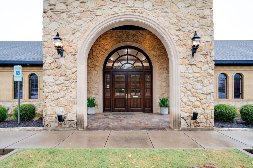 More Photos Of 1727 Keller Pky, Keller Office For Sale