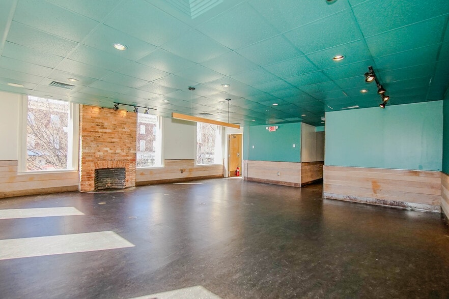 More Photos Of 225 E Broad St, Athens Storefront For Lease