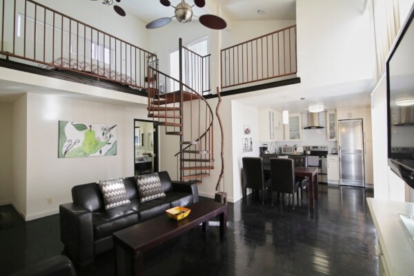 More Photos Of 14 Ozone Ave, Venice Apartments For Sale