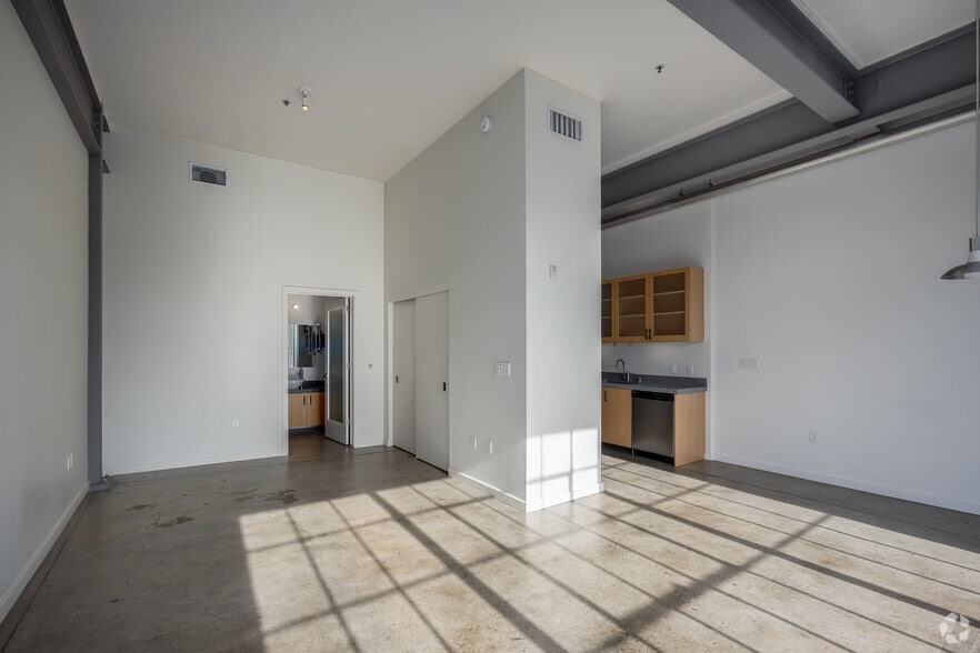 More Photos Of 1530 J St, Sacramento Apartments For Lease