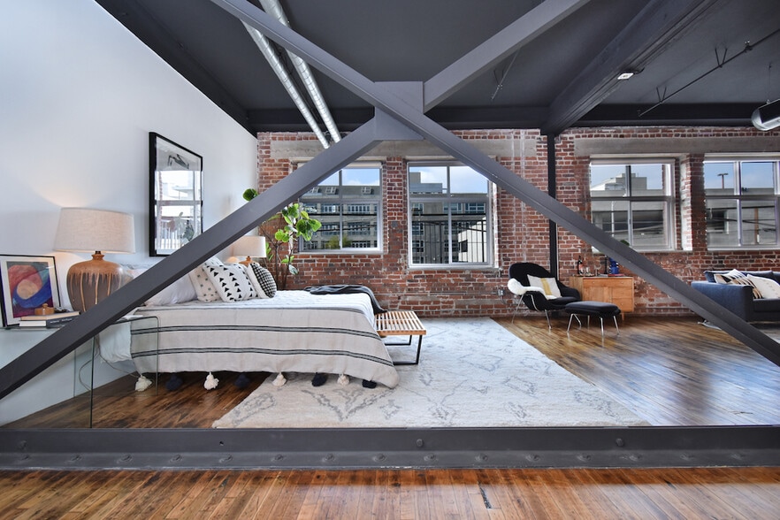 More Photos Of 500-530 Molino St, Los Angeles Office For Sale