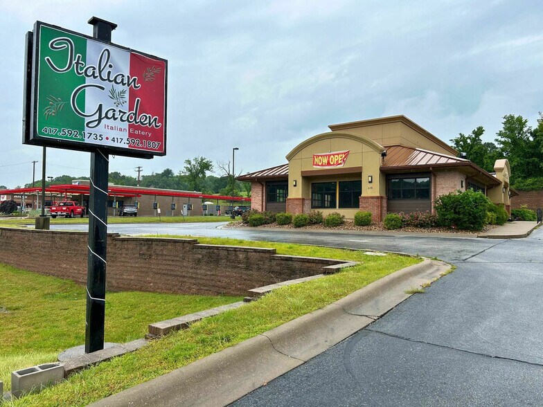 More Photos Of 648 S Neosho Blvd, Neosho Restaurant For Lease