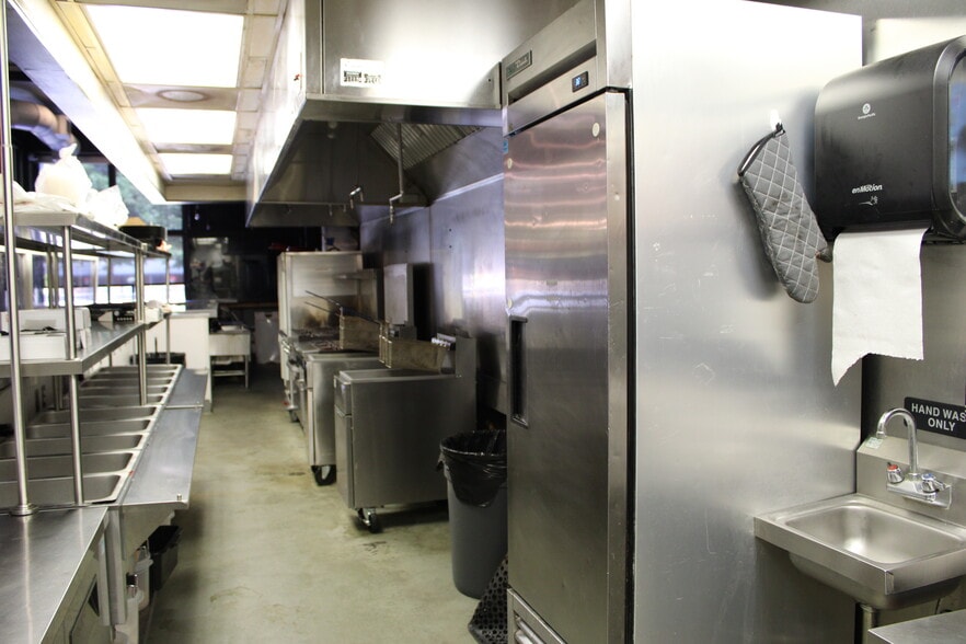 More Photos Of 7 N 17th St, Richmond Restaurant For Sale