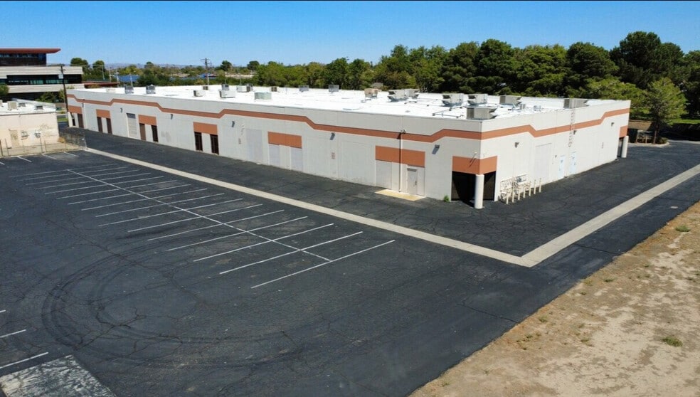 More Photos Of 340 E Avenue I, Lancaster Medical For Lease