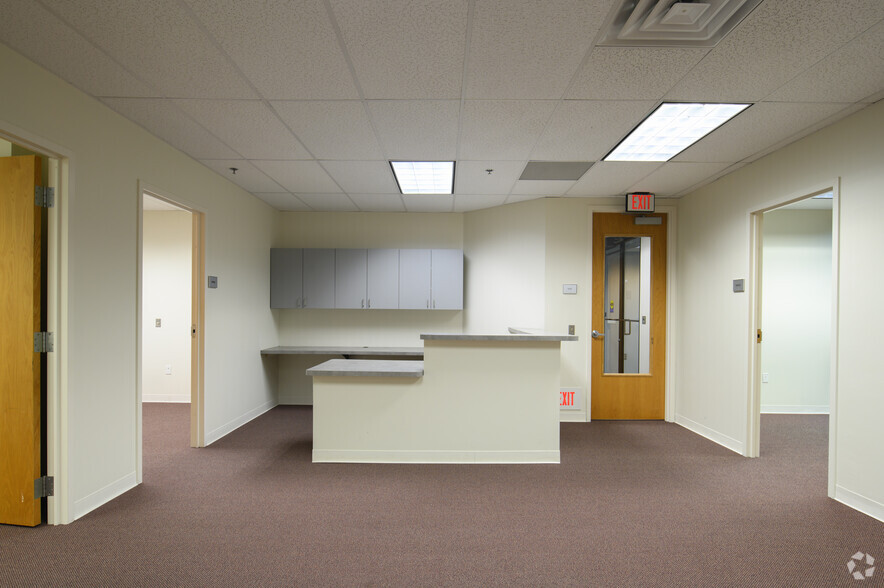 More Photos Of 400 Cresson Blvd, Phoenixville Unknown For Lease