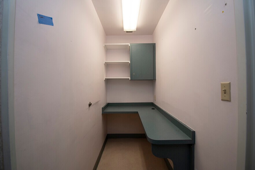 More Photos Of 2525 Harbor Blvd, Port Charlotte Medical For Lease