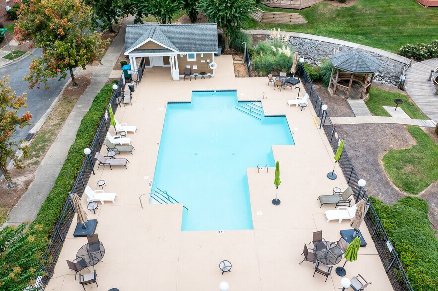 More Photos Of 8210 Village Harbor Dr, Cornelius Loft Creative Space For Sale