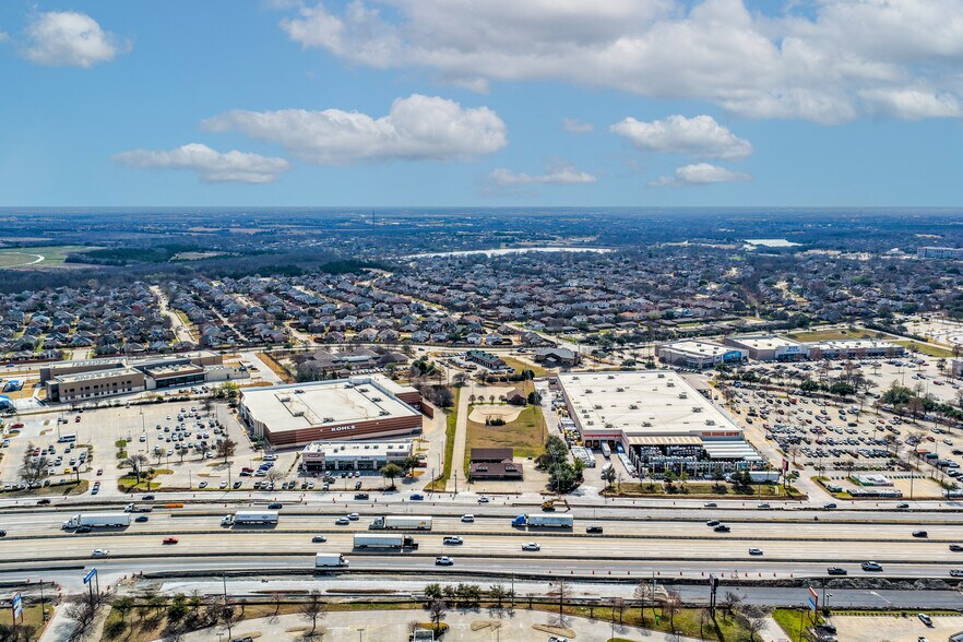 More Photos Of 801 E Interstate 30, Rockwall Freestanding For Sale