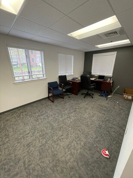 More Photos Of 100 Conifer Hill Dr, Danvers Office For Lease