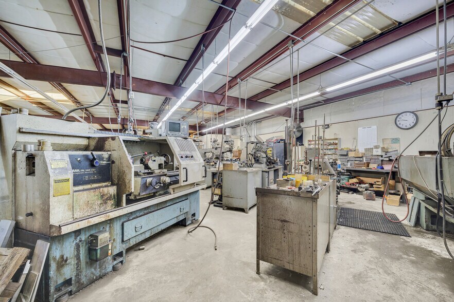 More Photos Of 810 Old Hull Rd, Athens Industrial For Sale