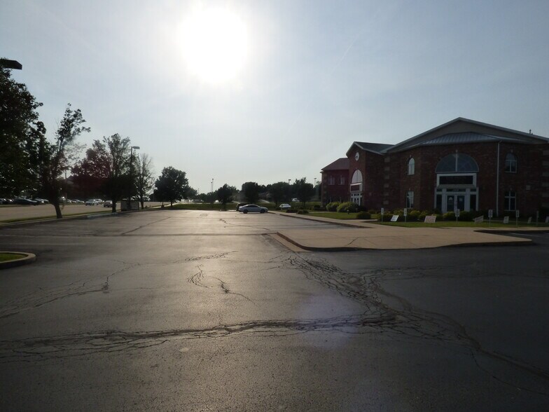 More Photos Of 4800 Mexico Rd, Saint Peters Medical For Lease