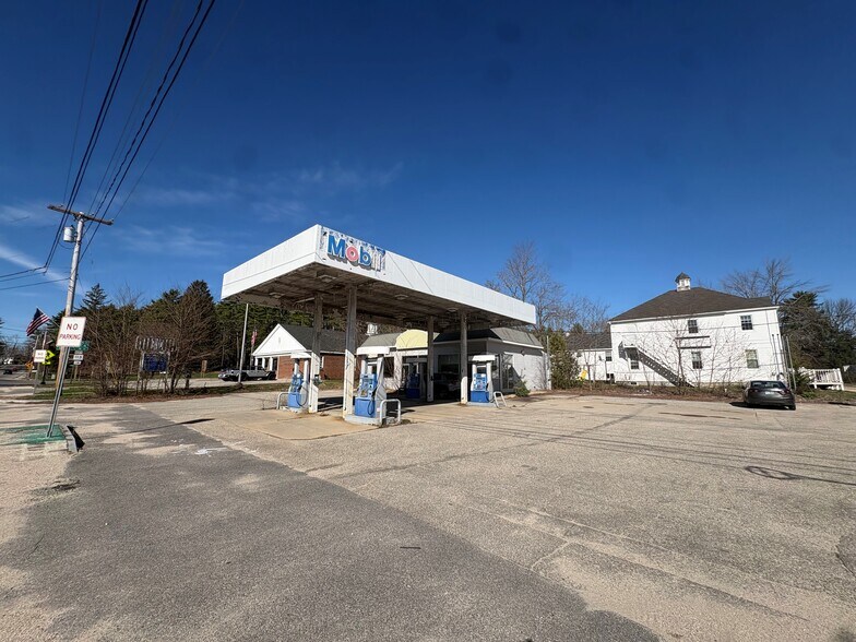 Primary Photo Of 496 Main St, Fryeburg Service Station For Sale