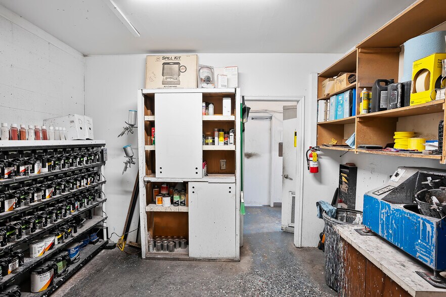 More Photos Of 265 N Washington Blvd, Ogden Auto Repair For Sale