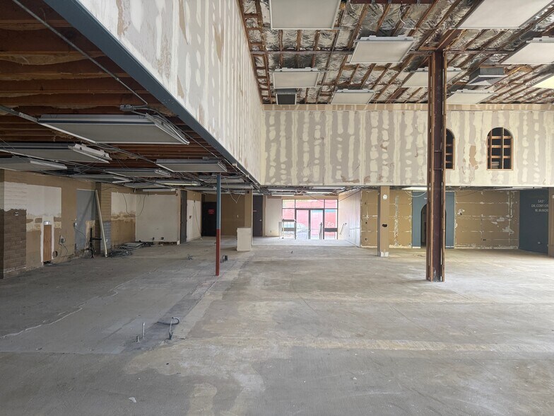 More Photos Of 499 Alvarado St, Monterey Freestanding For Lease