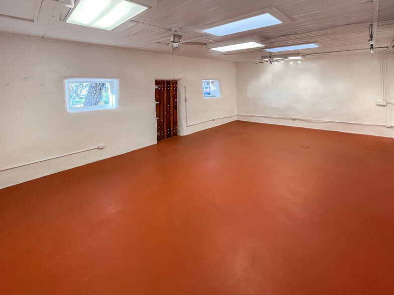 More Photos Of 3001 E Frontage Rd, Amado Restaurant For Sale