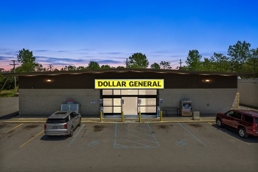 Primary Photo Of 437 Tonawanda St, Buffalo Convenience Store For Sale