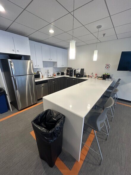 More Photos Of 311 Main St, Worcester Medical For Lease