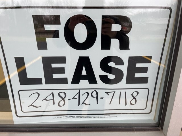 More Photos Of 360 E Grand Blanc Rd, Grand Blanc Office For Lease