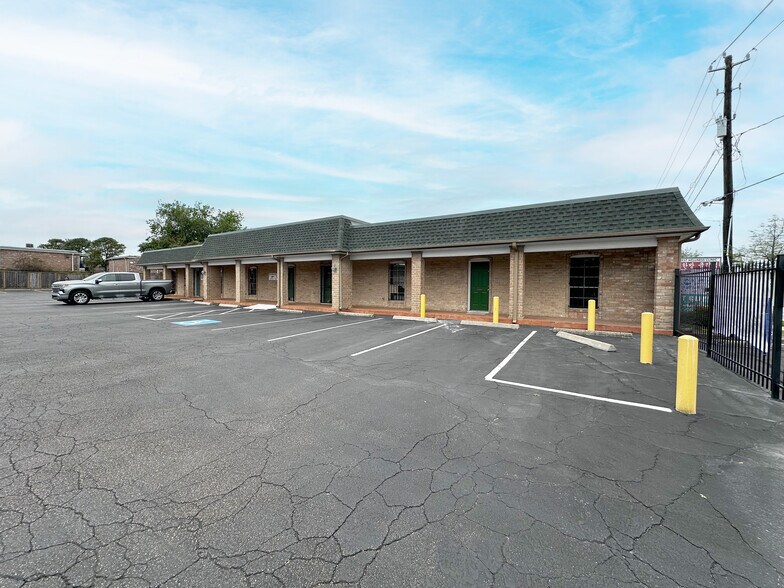 More Photos Of 1111 Gessner Rd, Houston Medical For Lease