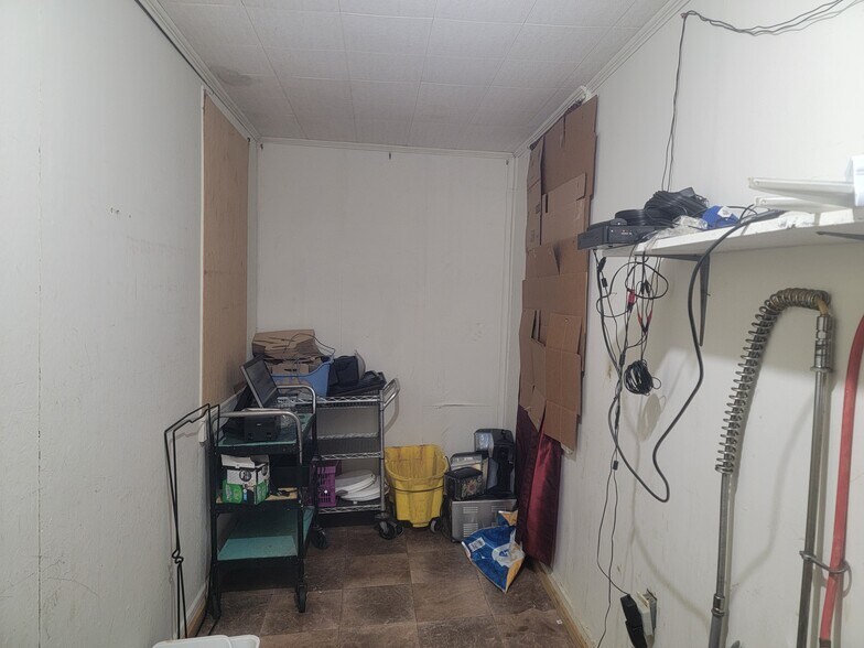 More Photos Of 7 Main St, Milledgeville Restaurant For Sale