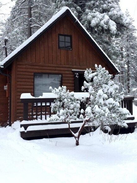 More Photos Of 52810 Pine Cove Rd, Idyllwild-Pine Cove Manufactured Housing Mobile Home Park For Sale