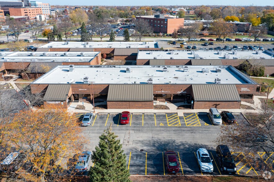 More Photos Of 901 Biesterfield Rd, Elk Grove Village Unknown For Lease