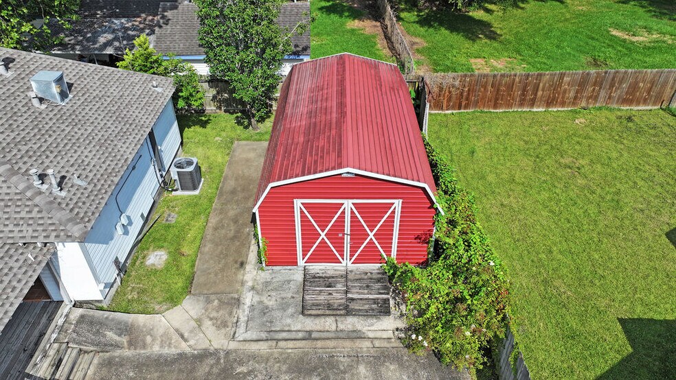 More Photos Of 502 Staitti St, Humble Office Residential For Sale