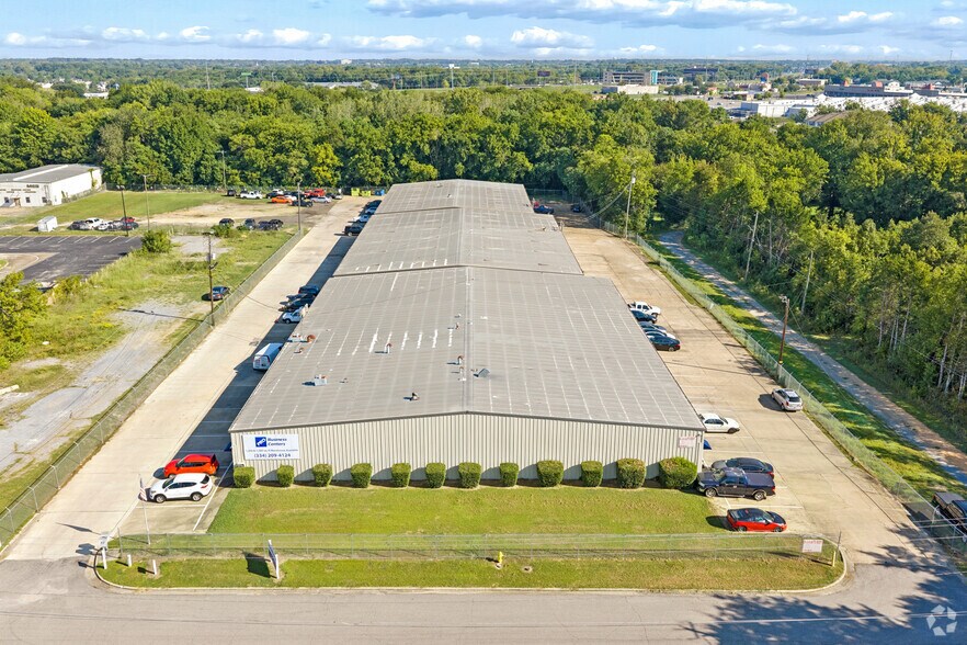 More Photos Of 4922-4932 Catherine Dr, Montgomery Warehouse For Lease