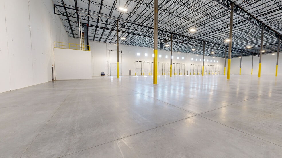 More Photos Of 925 Newark Ave, Elizabeth Unknown For Lease