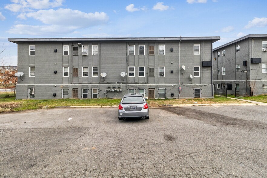 More Photos Of 4559-4569 Benning Rd SE, Washington Apartments For Sale