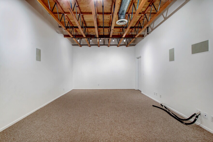 More Photos Of 1514 Abbot Kinney Blvd, Los Angeles Loft Creative Space For Lease