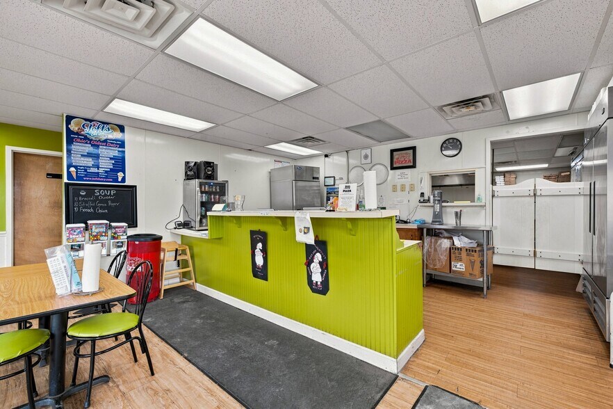 More Photos Of 547 E Main St, Ashland Restaurant For Sale