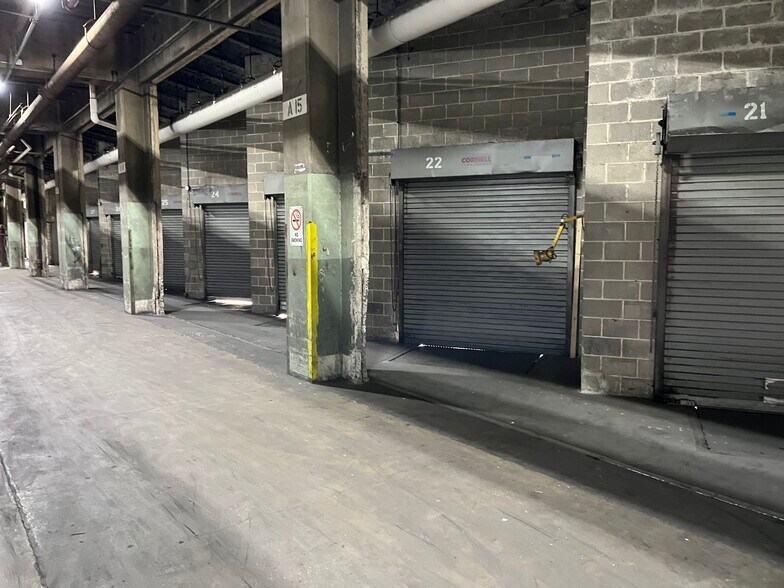 More Photos Of 1 Buckingham Ave, Perth Amboy Warehouse For Lease