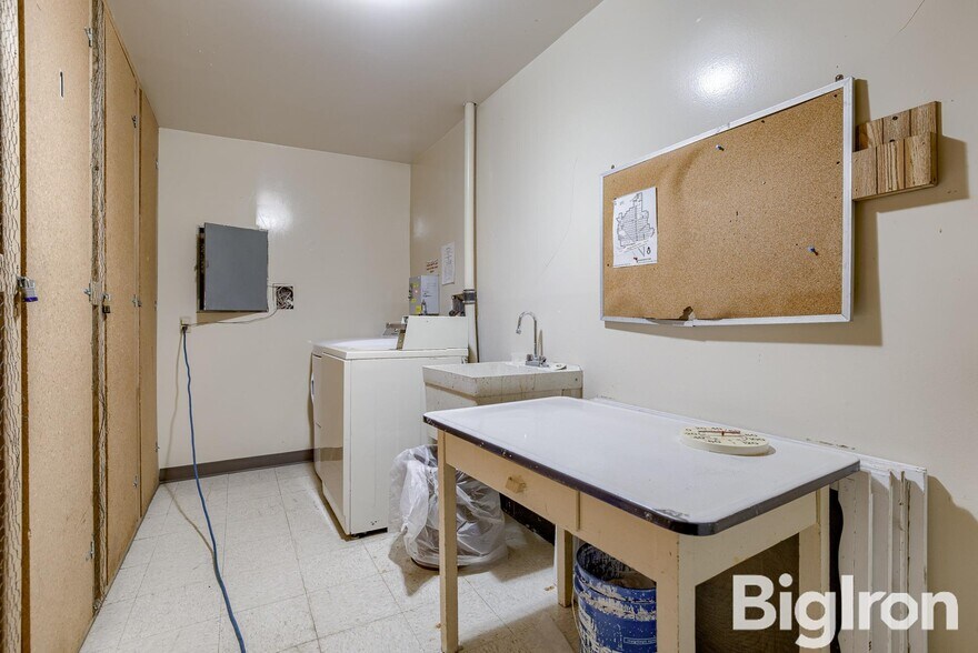 More Photos Of 525 I St, Fairbury Apartments For Sale