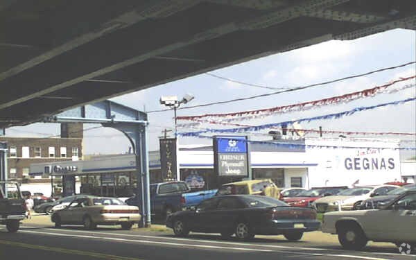 More Photos Of 3875 Kensington Ave, Philadelphia Auto Dealership For Lease