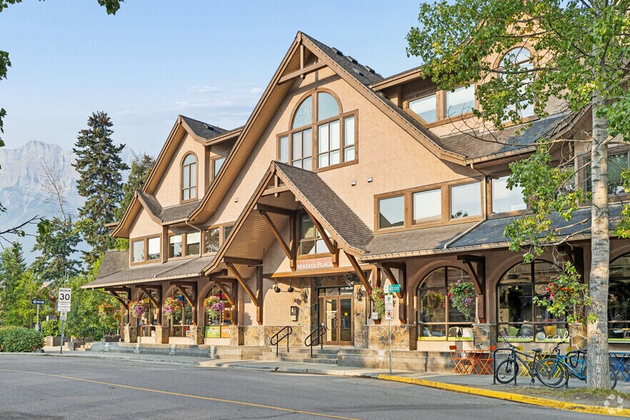 More Photos Of 1001 6 Ave, Canmore Storefront For Lease