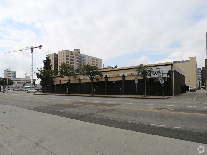 More Photos Of 1001 S Hill St, Los Angeles Freestanding For Sale