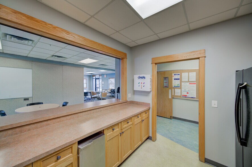 More Photos Of 40 Enterprise Blvd, Bozeman Office For Sale