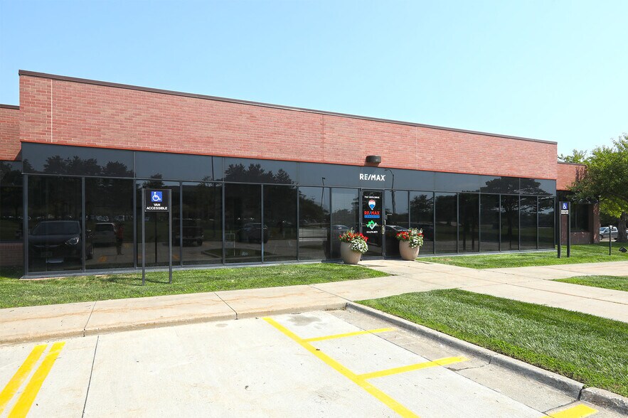 More Photos Of 7101-7199 Vista Dr, West Des Moines Coworking Space